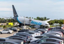 Avión de Amazon que se estrelló en Miami impactó furgoneta con siete personas