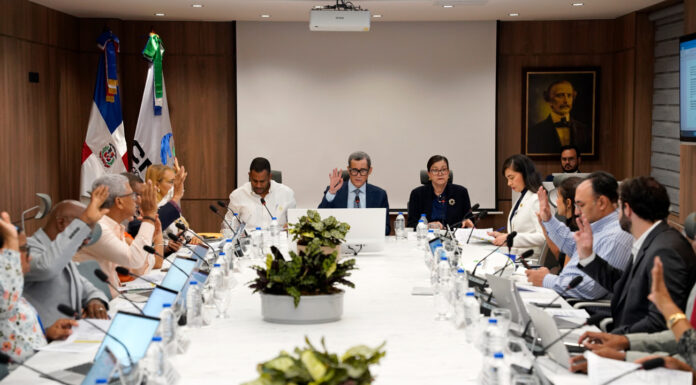 CNSS garantiza derecho a pensión de servidores públicos al permitir reintegro de fondos