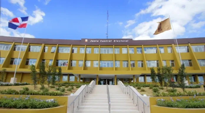 JCE intensifica operativos de cedulación en todo el país