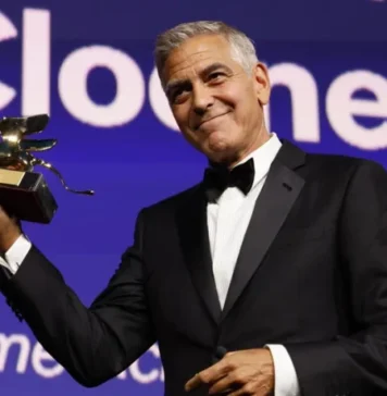 George Clooney, nostálgico y revindicativo al recoger su León de Oro en Venecia