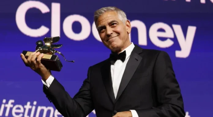 George Clooney, nostálgico y revindicativo al recoger su León de Oro en Venecia