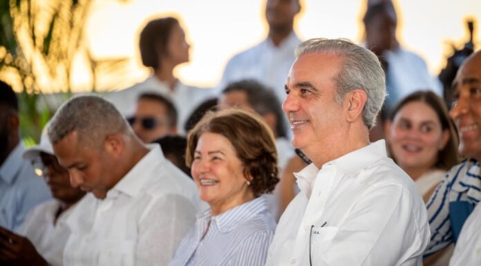 La presa de La Gina ya está licitada, anuncia el presidente Abinader en Baní