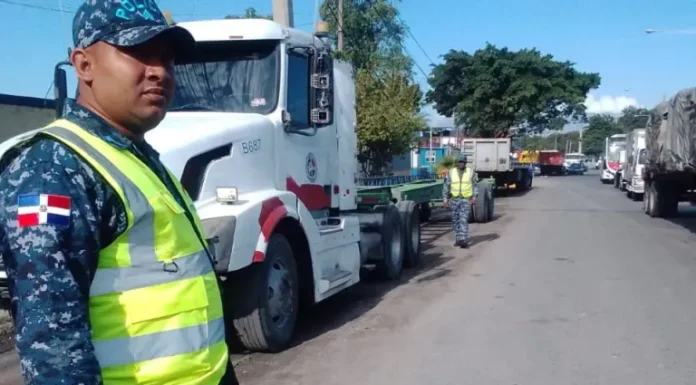INTRANT multa a 15 constructoras por obstruir la vía pública sin permiso