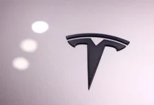 Video | Tesla presenta en Texas el Cybercab, su apuesta por los robotaxis autónomos