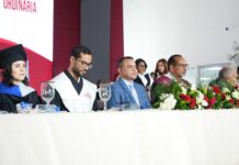 UFHEC reconoce al director del SNS durante su XLIX Graduación Ordinaria