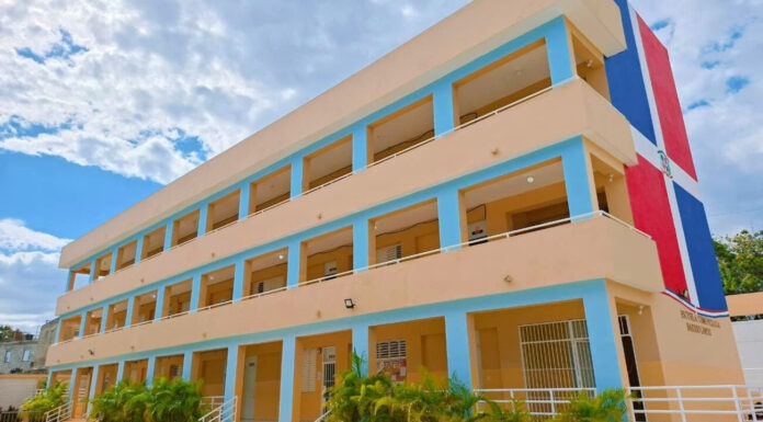 Infraestructura Escolar: Más del 98 % de los centros educativos funcionan normalmente en todo país, mientras avanzan intervenciones en menos del 2 %