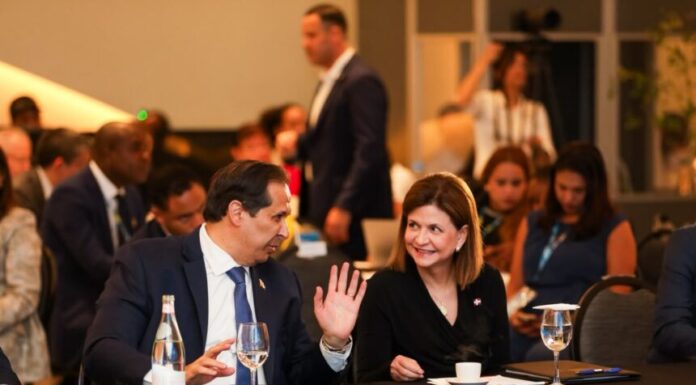 Raquel Peña encabeza diálogo regional sobre sistemas de salud resilientes en América Latina y el Caribe
