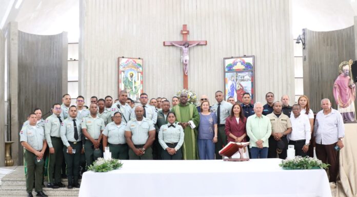 DIGESETT de La Vega conmemora su vigésimo noveno aniversario de servicio con actividades patrióticas y religiosas