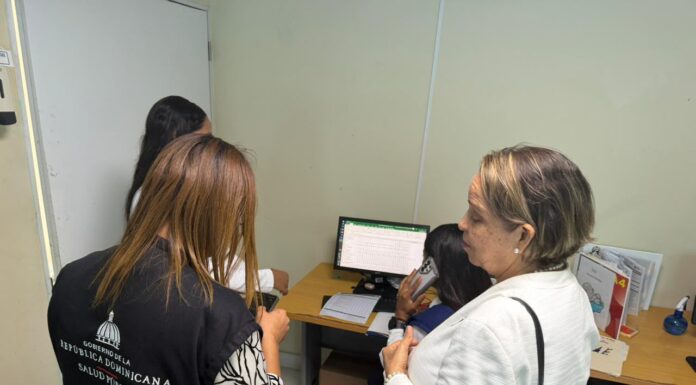 Salud Pública mantiene desplegados cinco equipos especializados para fortalecer atención materna y neonatal en hospitales