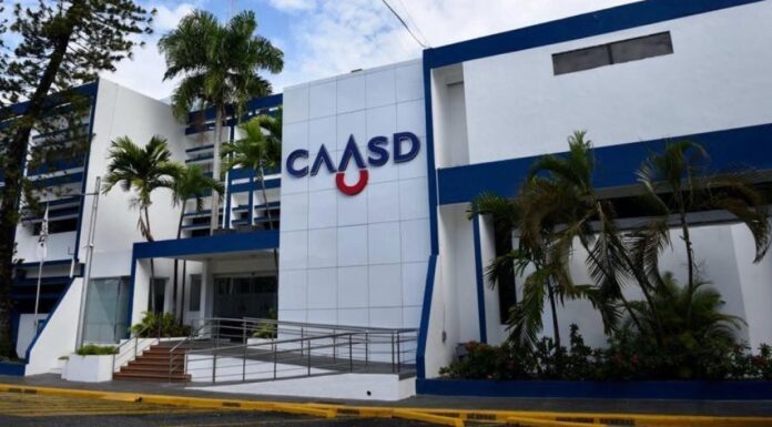 CAASD garantiza agua potable en 25 sectores de Santo Domingo Este; ETED reprograma trabajos