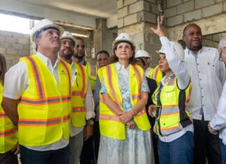 Raquel Peña supervisa construcción del Hospital Traumatológico Luis L. Bogaert en Mao