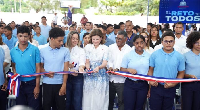 Gobierno entrega techado del Centro Educativo Juan de Jesús Reyes en Valverde Mao