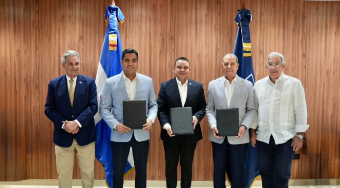 SNS, Deportes y Comité Olímpico acuerdan fortalecer atención de salud de los atletas