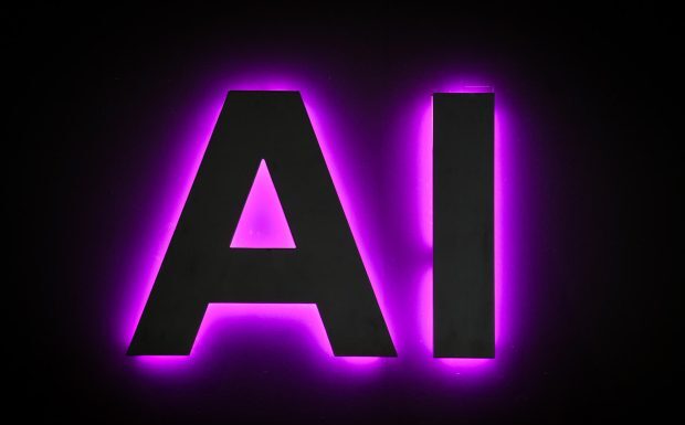 Ni todo avance implica progreso ni hay que dar a IA autonomía que ninguna tecnología tuvo