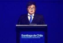 Milei dice que Pedro Sánchez está «más sucio que una papa» y rodeado de «gentuza»