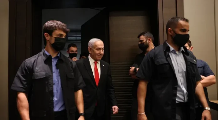 Netanyahu demandará al periódico Haaretz por la noticia de la advertencia de Emiratos antes del 7-O