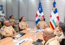 Ministro de Defensa reúne altos mandos militares para revisar planes de seguridad nacional