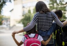 El 85.6 % de los nacimientos en República Dominicana corresponde a madres solteras.