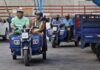 El “duro trabajo” de los triciclos eléctricos para aliviar la crisis de basura en Cuba