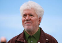 Almodóvar dice que quiere llevar al cine ‘Peces’, una intensa novela lésbica de Baltasar
