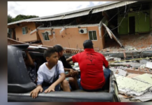 Pueblo cercano al epicentro del terremoto en Panamá amanece orando y a la espera de ayuda