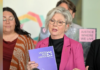 ¿Quién es Helen Haines, la diputada independiente de Australia que perdió una pierna en un atropello deliberado?