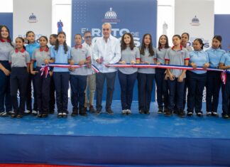 Presidente Abinader entrega techado de centro educativo para beneficio 665 estudiantes y munícipes de Rancho Arriba
