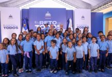 Estudiante destaca nuevas oportunidades que abre escuela entregada por el Gobierno en El Naranjal