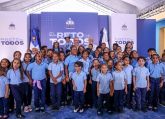 Estudiante destaca nuevas oportunidades que abre escuela entregada por el Gobierno en El Naranjal