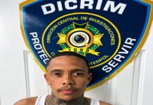 Policía reporta más de 600 porciones de drogas ocupadas y dos pistolas en Monte Plata