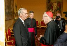 Presidente Abinader y secretario de Estado de la Santa Sede, Pietro Parolin abordan asuntos de Estado y la situación internacional en el Vaticano