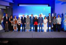 Ministerio de Salud presenta plan para mejorar la atención médica en tres provincias y evalúa servicios de salud en siete regiones