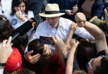 Lula afirma estar “confiado” de su victoria al votar en las presidenciales de Brasil