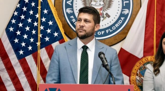 Florida solicita una orden judicial temporal contra Meta por generar adicción en menores